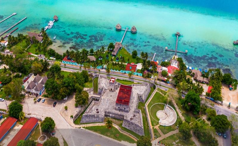 El Fuerte de Bacalar: donde la historia mira hacia la laguna