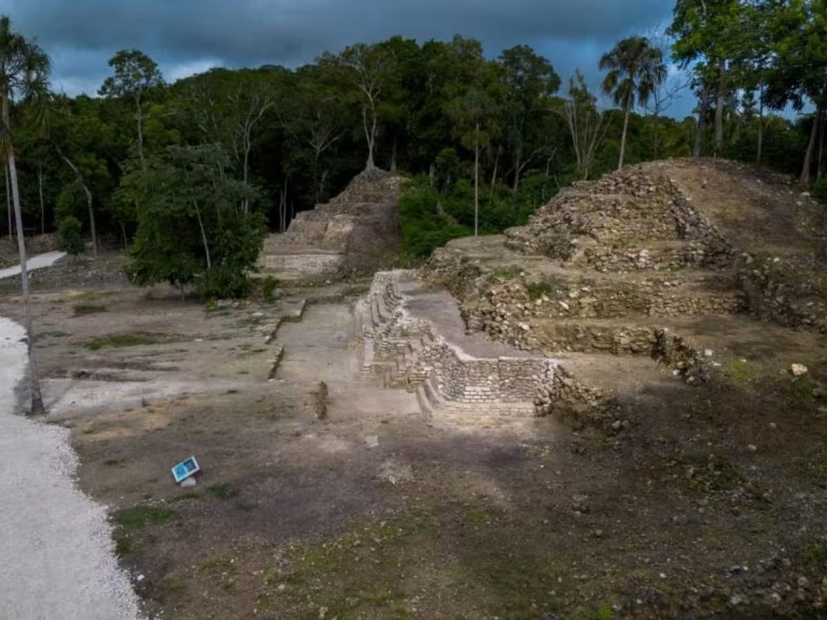 Estructuras mayas entre la selva en Ichkabal