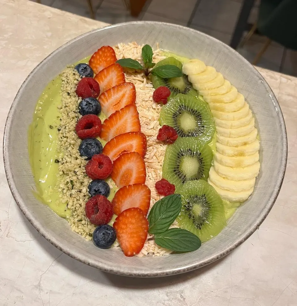 Creamy Matcha  Smoothie Bowl