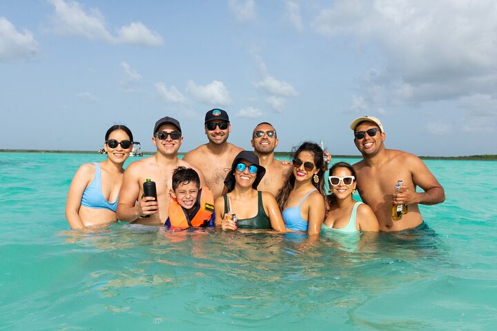 Bacalar 101- Tour Privado a la Laguna de los 7 Colores