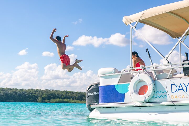 Bacalar 101- Tour Privado a la Laguna de los 7 Colores
