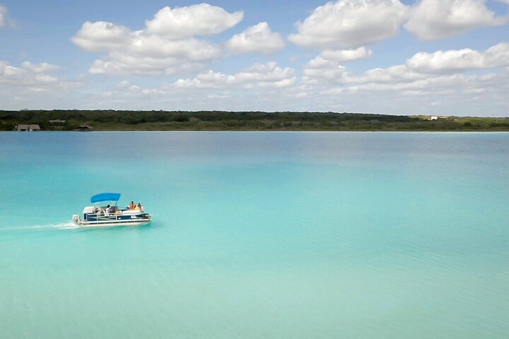 Bacalar 101- Tour Privado a la Laguna de los 7 Colores