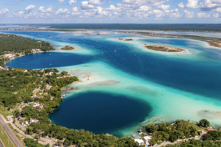 Bacalar 101- Tour Privado a la Laguna de los 7 Colores