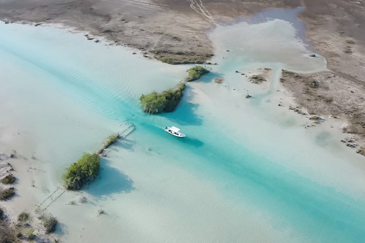 Boottocht in Bacalar en bezoek aan Cenotes