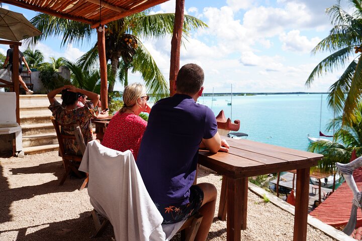 Passeio de Pontão pela Lagoa de Bacalar + Caiaque